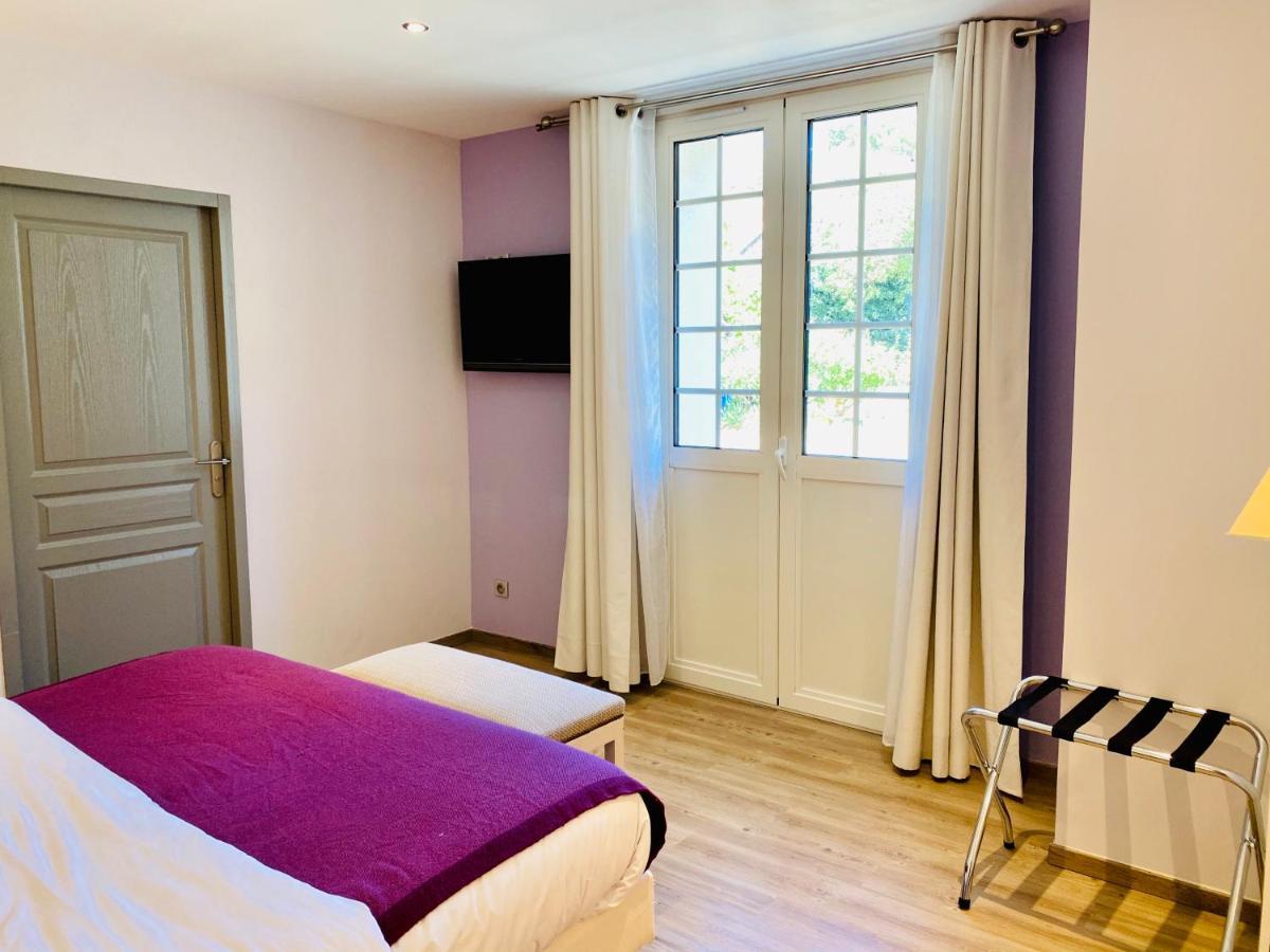 Hotel Logis Du Champ De Mars Puy-Saint-Martin Exterior foto